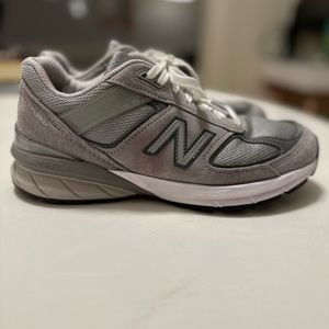 New Balance 990 v5 Sneaker (Women)